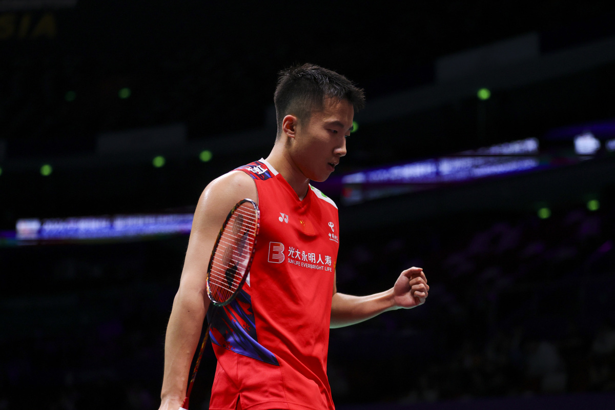 DFM横扫JDG，Xiaohu极限生还后反打激烈交锋小组赛，强势挺进下一轮的简单介绍