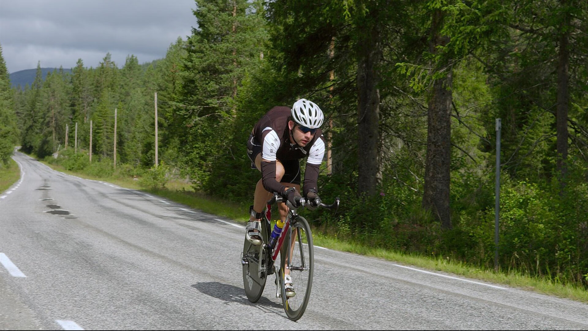 足球奇迹之夜，乌拉圭战术碾压墨西哥，萨拉赫欧冠淘汰赛独舞接管战场